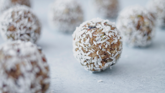 Mint Chocolate Protein Truffles guide with purple comparison cards, useful tables, FAQ dropdowns and Lose Weight Feel Great shop links.